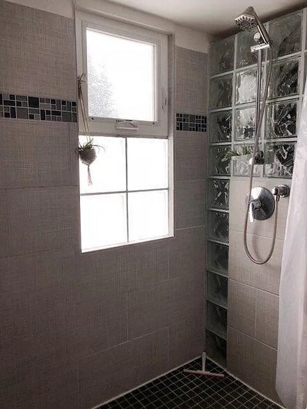 Building Photo - 925 Grandview Ave