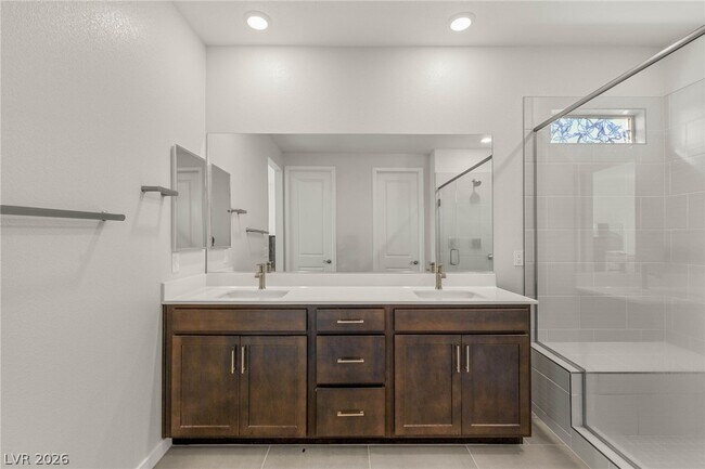 Building Photo - 3017 Bounding Home Rd