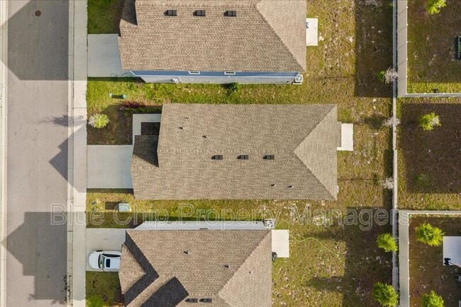 Building Photo - 1725 White Water Ct