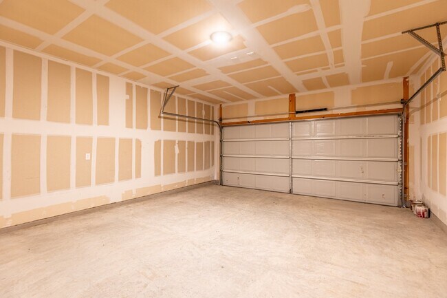 Building Photo - 13021 Kalinoski