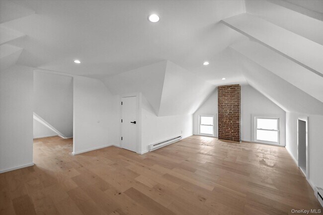 Building Photo - 154-25 13th Ave