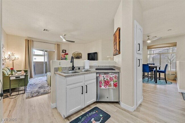 Building Photo - 8737 Red Brook Dr