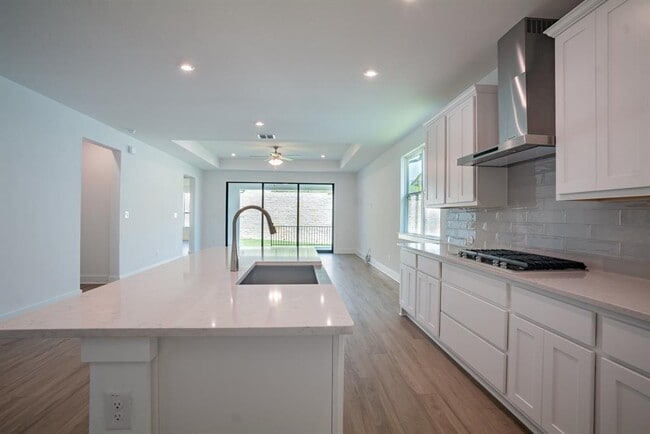 Building Photo - 4612 Modena Bay Bend