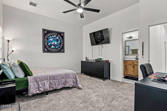 Building Photo - 7420 Norte Vly Ln