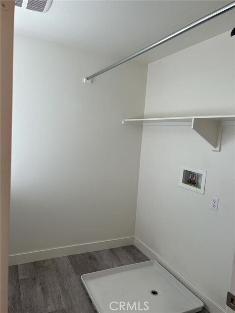 Building Photo - 5884 Silver Oaks Dr