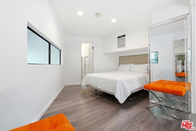 Building Photo - 2350 Benedict Canyon Drive