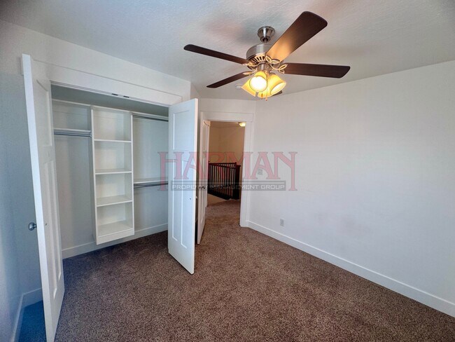Building Photo - 1008 E 120 S