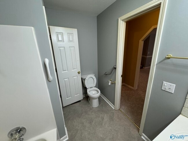 Building Photo - 104 Cypress Cir