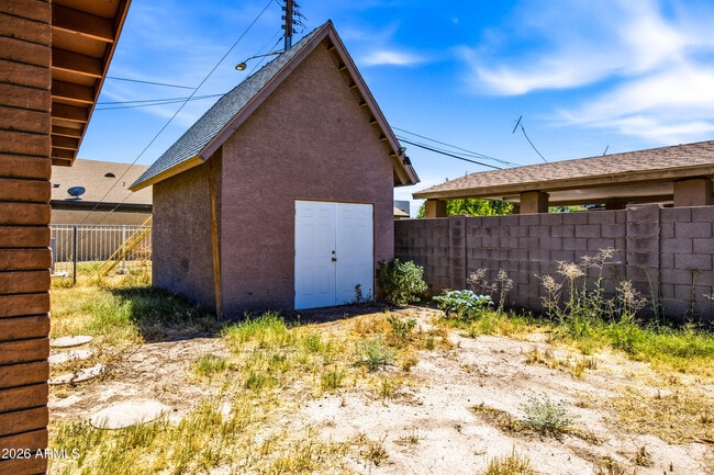 Building Photo - 3905 W Almeria Rd