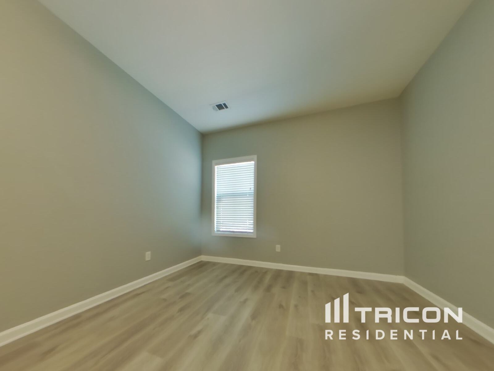 Building Photo - 293 Holbrook Dr