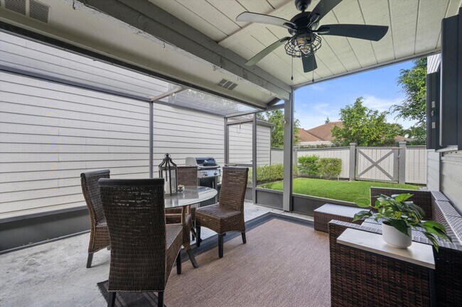 Building Photo - 2482 Bedford Mews Dr