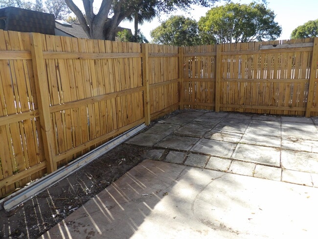 Building Photo - 4132 Palm Bay Cir