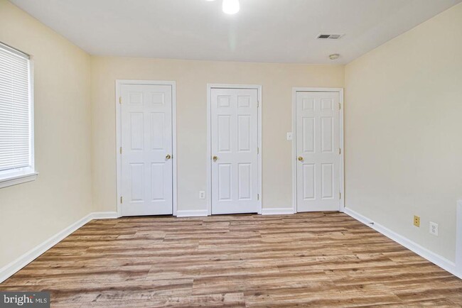 Building Photo - 2502 Markham Ln