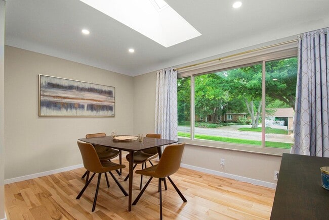 Building Photo - 1525 Arborview Blvd