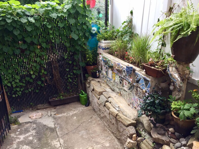 Building Photo - 1233 Christian St