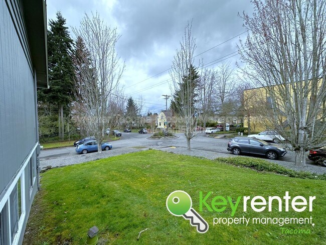 Building Photo - 2215 N Madison St