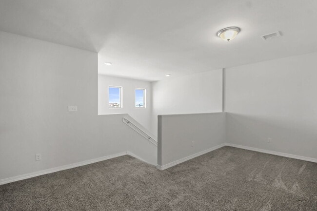 Building Photo - 4-Bed, 3.5-Bath Home in 79928