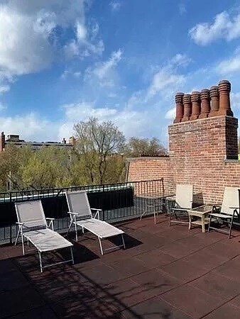 Building Photo - 228 Commonwealth Ave