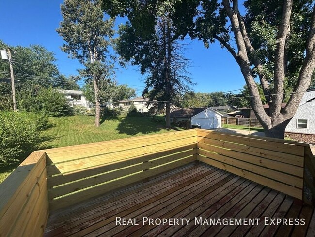 Building Photo - 3 Bedroom Home 1.5 Bath for Rent
