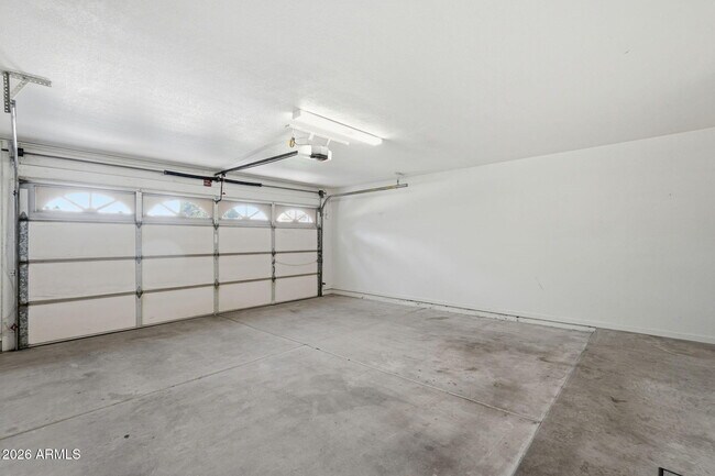 Building Photo - 1365 N Diane Cir