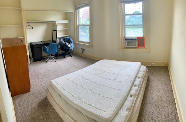 Building Photo - 3915 Baltimore Ave