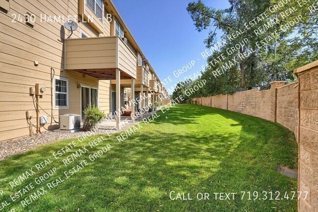 Building Photo - 2430 Hamlet Ln