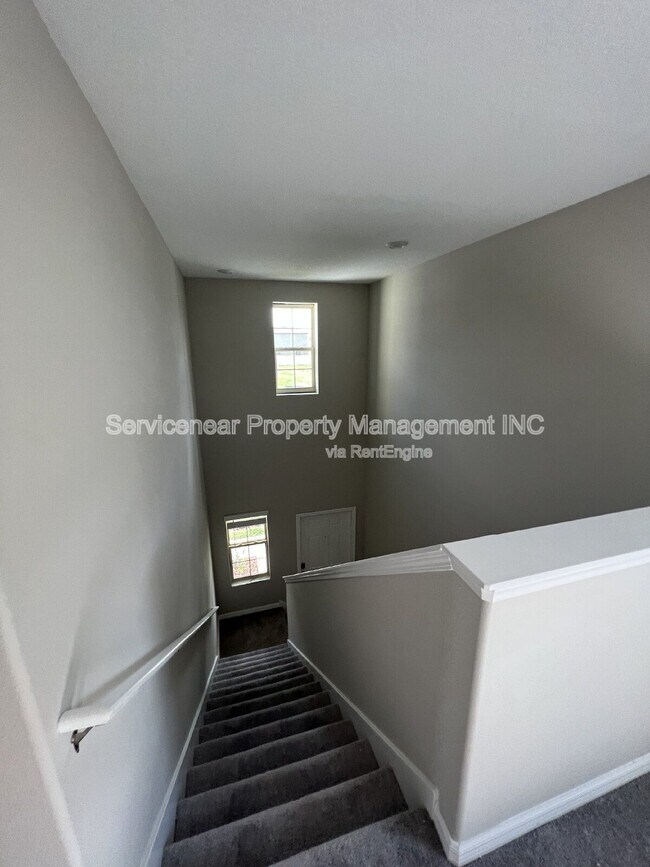 Building Photo - 12032 MIracle Mile Dr