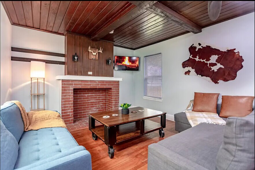 Building Photo - 3415 Shelby Ave