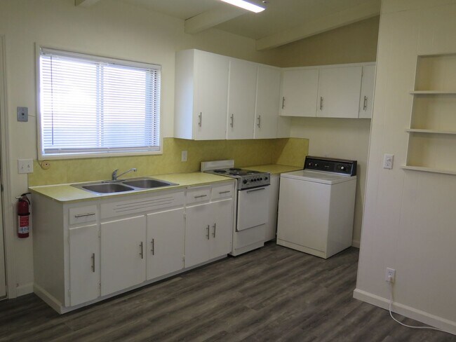 Building Photo - Ash Duplex