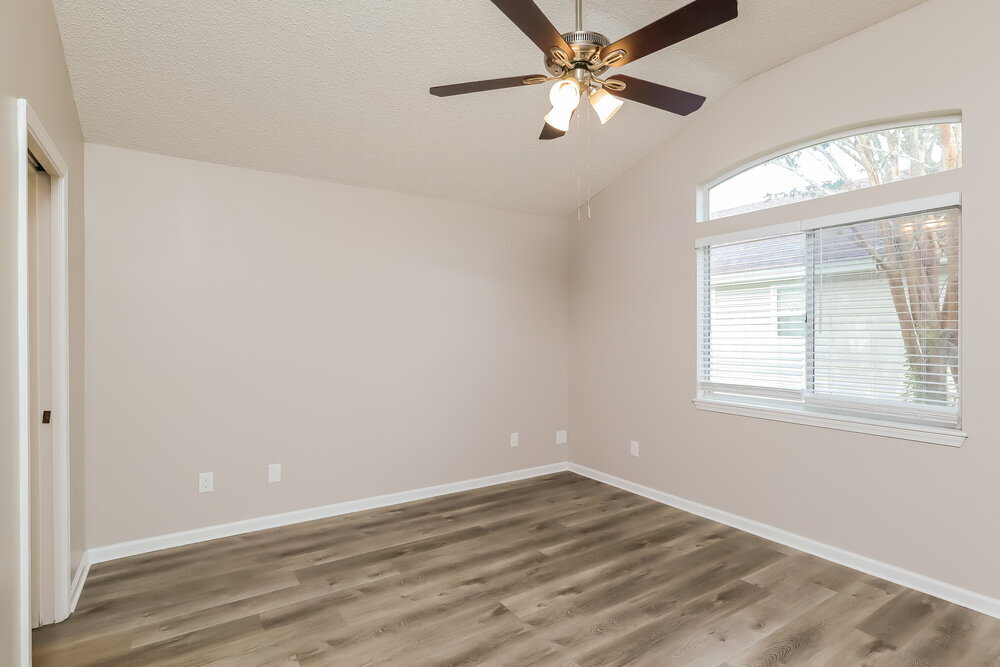 Building Photo - 2978 Centerwood Dr N