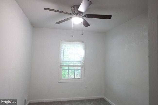 Building Photo - 2905 Wren Ct