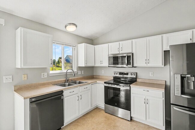 Building Photo - 6224 Baymiller Ln