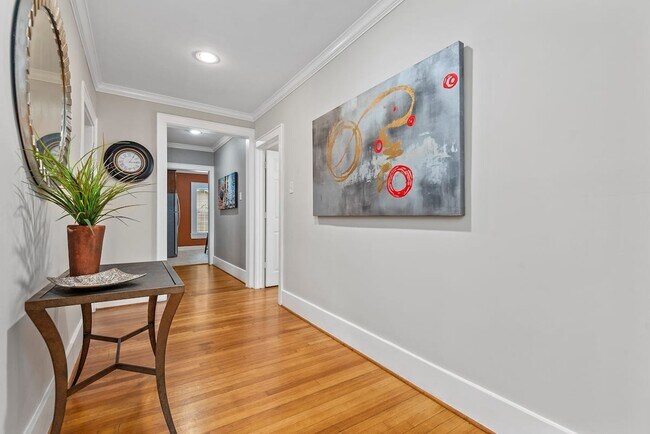 Building Photo - 2406 Arbor St