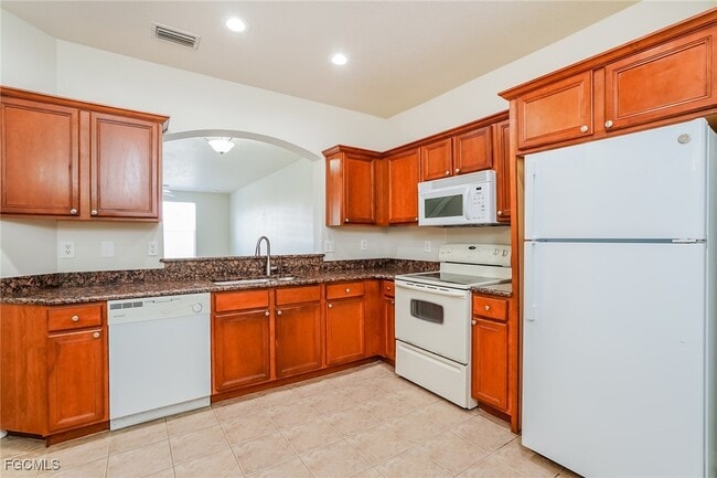 Building Photo - 17570 Cherry Ridge Ln