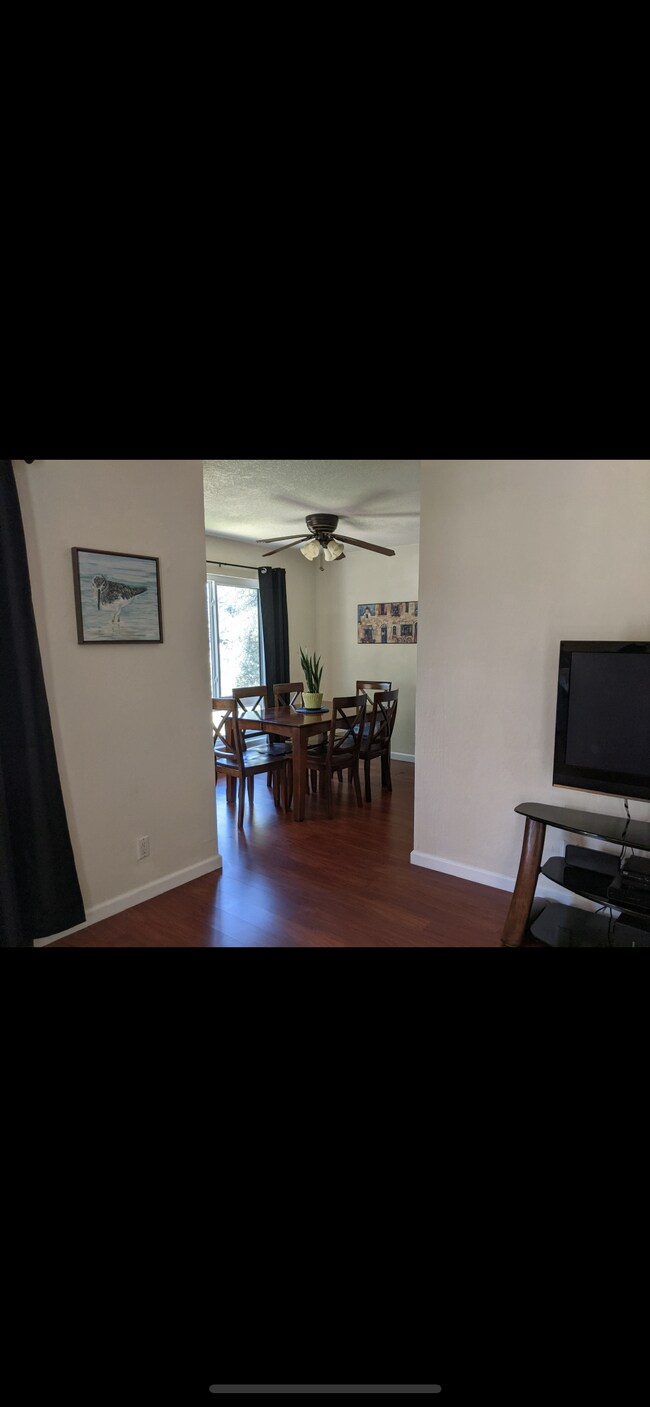 Building Photo - 310 N Civic Dr