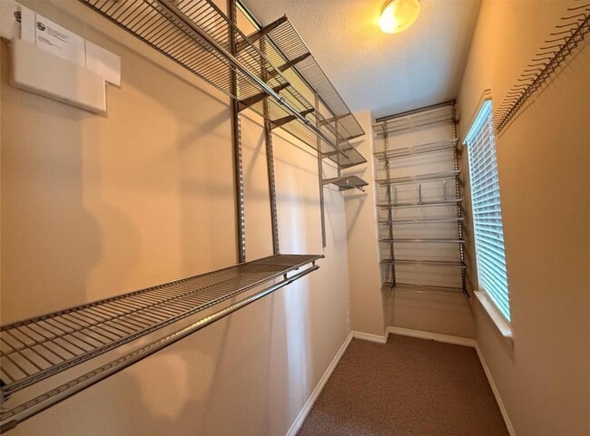 Building Photo - 815 Sterling Creek Cir