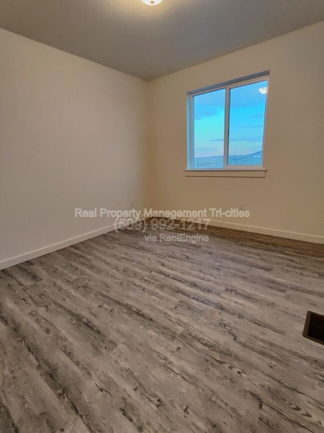 Building Photo - 6944 Hardrock Ct