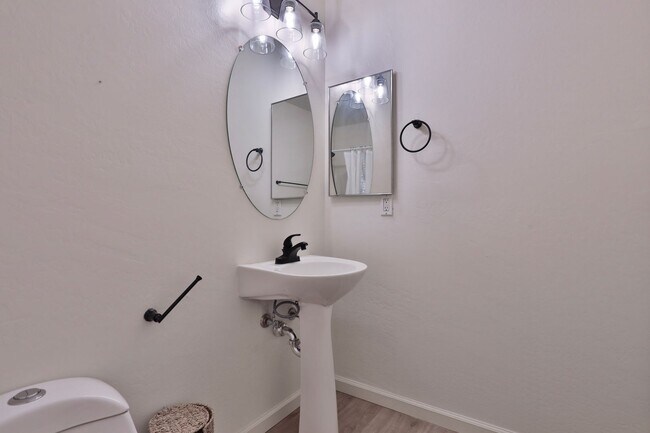 Building Photo - Beautiful Gilbert 3 bed/ 3 bath in Gilbert's The Gardens Community