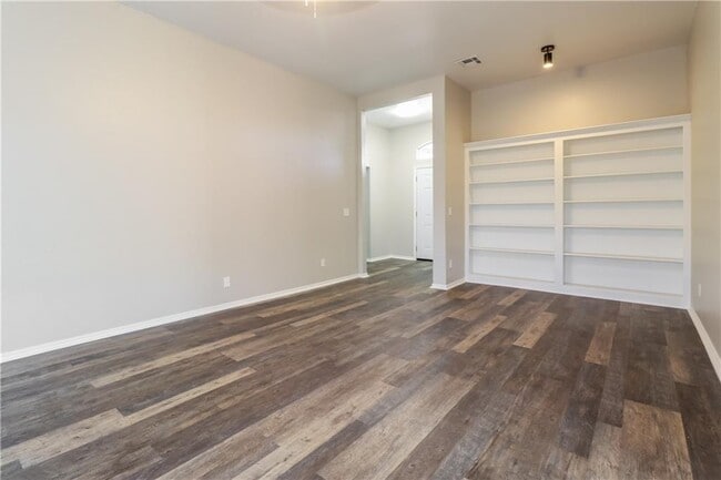 Building Photo - 8725 NW 85th St
