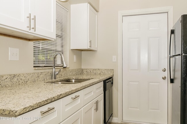 Building Photo - 6830 Caliph Ave