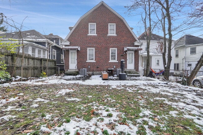 Building Photo - 180 E Patterson Ave