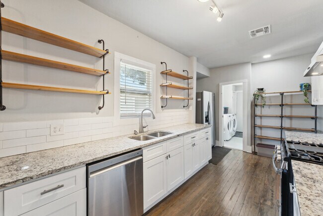 Building Photo - 1031 Schley Ave