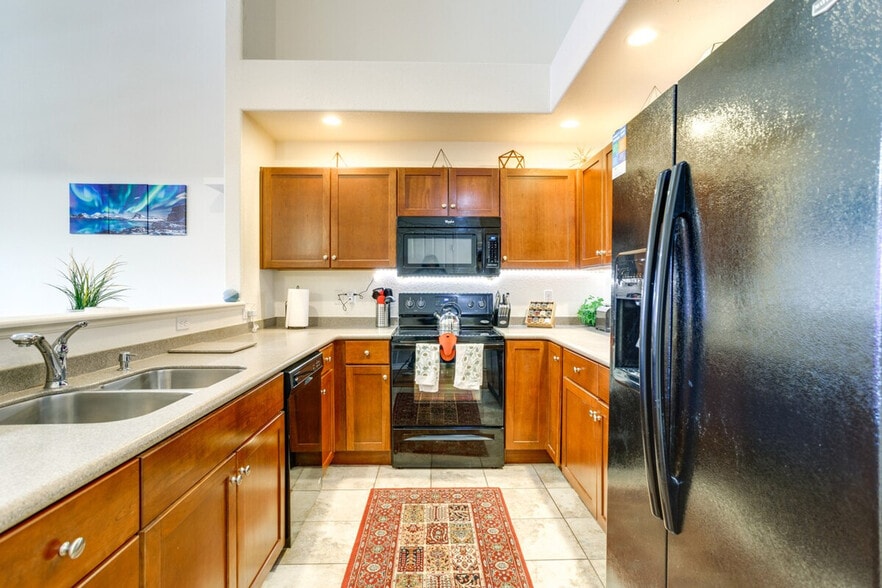 Building Photo - 5800 Tower Rd