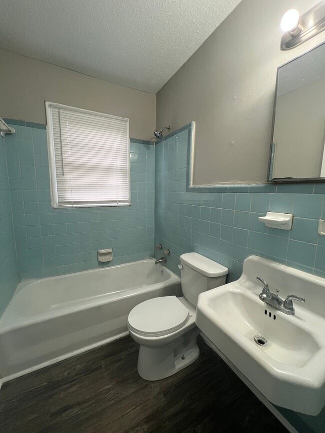Building Photo - 209 Morningside Dr