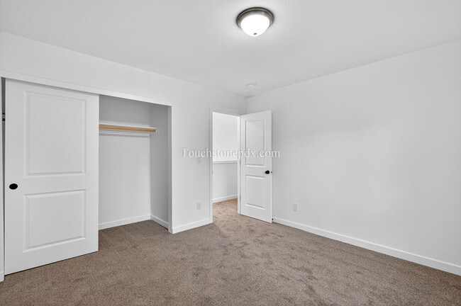 Building Photo - 13838 SE Knight St