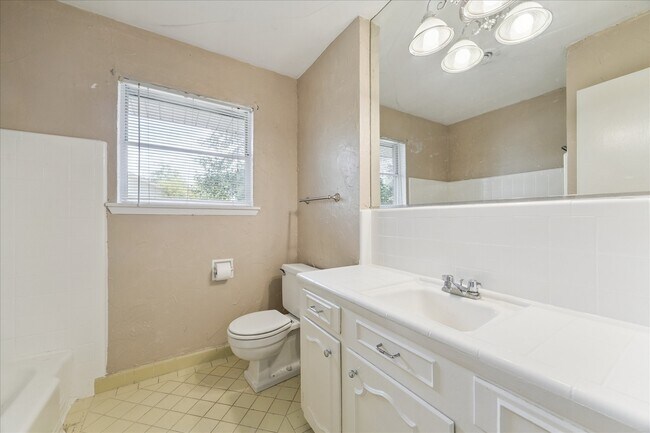 Building Photo - 5422 Spellman Rd