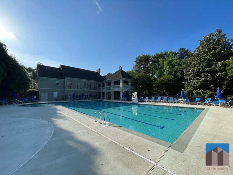 Building Photo - 1377 Greencrest Ct