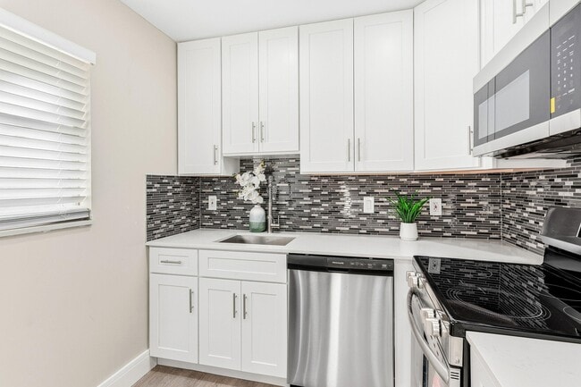 Building Photo - 141 Brittany Terrace