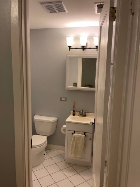 Master Bath - 5442 S Cornell Ave