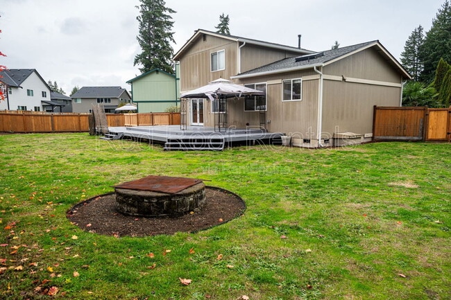 Building Photo - 916 197th St Ct E